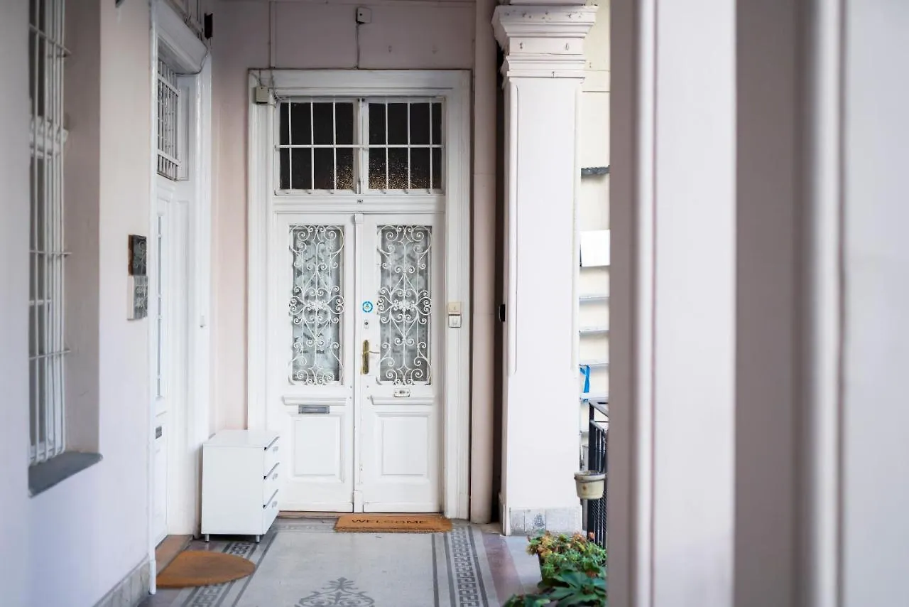 Central Budapest Apartment VÁCI UTCA